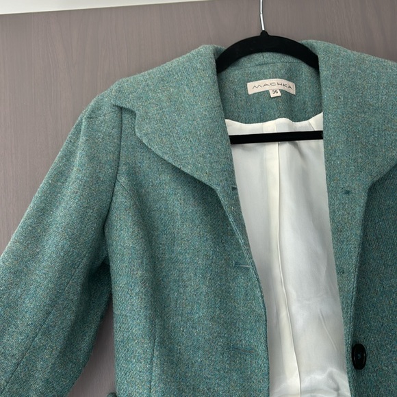 Blazer 100% wool with lining size: 36 would fit like an xs - Picture 8 of 10
